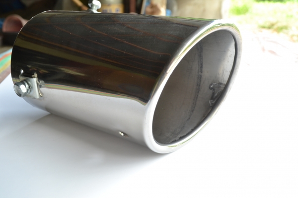 ปลายท่อไอเสียเงาๆ วิ้งๆ