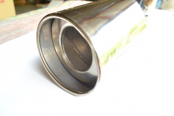 ปลายท่อไอเสียเงาๆ วิ้งๆ