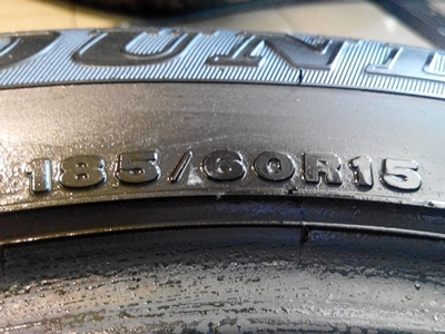 ยาง Dunlop 185/60/15 ปี12