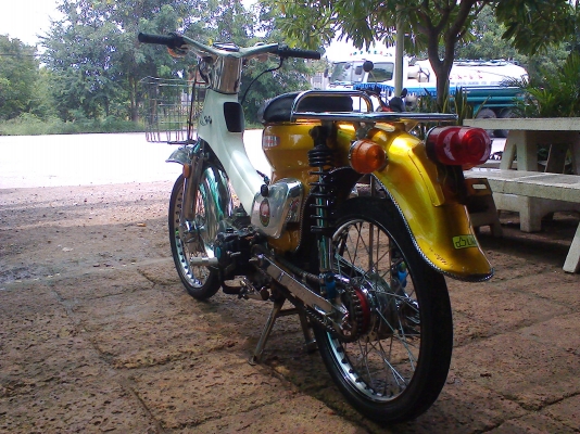 ขาย C70 เครื่องเวฟ 100 (เพิ่งฟิตเครื่องมาใหม่) สภาพพร้อมใช้งาน ไม่มี ท.บ ออกใบซื้อขายให้ครับ ค่าตัว 13500 บาท สนใจโทรติดต่อ 098-5684508 / 089-8054390 โอ๋ ลพบุรี