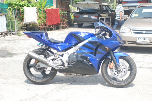 โอบางนา ขาย cbr400 ปี89 สำเนาทะเบียน  เครื่ิองดี แฟริ่งแต่งrc212 ยางใหม่หน้าหลัง รถพร้อมใช้งาน ราคา 52000บาท