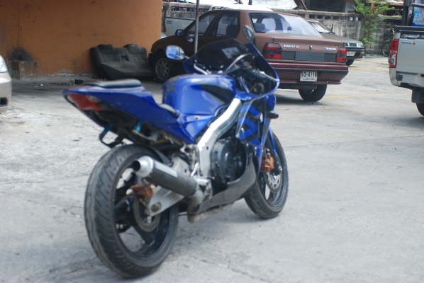 โอบางนา ขาย cbr400 ปี89 สำเนาทะเบียน  เครื่ิองดี แฟริ่งแต่งrc212 ยางใหม่หน้าหลัง รถพร้อมใช้งาน ราคา 52000บาท