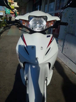 ถูกของจริง Honda Wave 110 i ปี 2556 สีขาวแดง รถสวย ประหยัดน้ำมัน