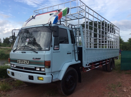 ขายISUZU Rocky6ล้อ FTR.แท้ ยาว7.2 ม. เบรคจิ๊ฟฟี่ พวงมาลัยพาว์เวอร์  ขับดี ครัทซีสวย ขาย 690,000 บาท