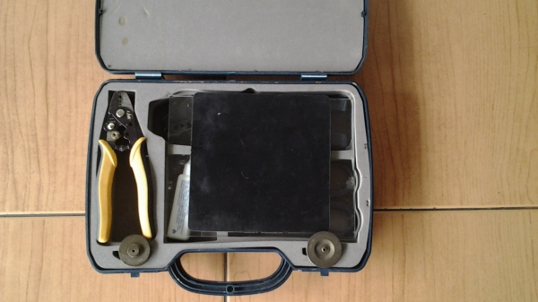 ขาย  คีมรัดสายไฟ