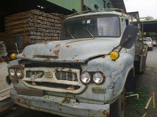 ขายรถ 6 ล้อ หน้ายาว คอกไม้ไม่ดั้ม 2 คัน ISUZU เครื่อง 6BB1 คัสทรีสวย ทะเบียนพร้อม ม.79 ราคา 150000 สนใจโทรจองด่วน