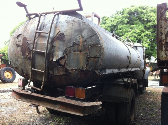 ขายรถหัวยาว 6 ล้อ บรรทุกถังน้ำ ขาย 3 คัน ใช้งานได้ ทะเบียนไม่ขาด ISUZU เครื่อง 6BB1 ช่วงล่างใหญ่ ราคา 110000 สนใจโทร