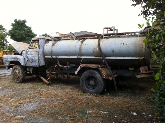 ขายรถหัวยาว 6 ล้อ บรรทุกถังน้ำ ขาย 3 คัน ใช้งานได้ ทะเบียนไม่ขาด ISUZU เครื่อง 6BB1 ช่วงล่างใหญ่ ราคา 110000 สนใจโทร