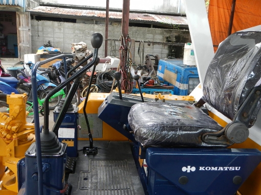 ขายรถขุด BACKHOE  KOMATSU PC20 รุ่น5 พร้อมใช้งาน