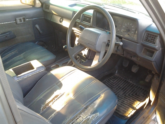 TOYOTA HERO 4DOOR ปี32 ไมล์2หลุม สภาพสวยพร้อมใช้ ล้อแม็ก