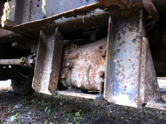 ขายรถหัวยาว 6 ล้อ บรรทุกถังน้ำ ขาย 3 คัน ใช้งานได้ ทะเบียนไม่ขาด ISUZU เครื่อง 6BB1 ช่วงล่างใหญ่ ราคา 110000 สนใจโทร