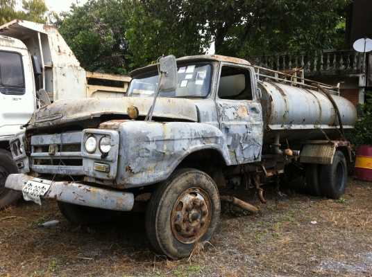 ขายรถหัวยาว 6 ล้อ บรรทุกถังน้ำ ขาย 3 คัน ใช้งานได้ ทะเบียนไม่ขาด ISUZU เครื่อง 6BB1 ช่วงล่างใหญ่ ราคา 110000 สนใจโทร