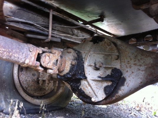 ขายรถหัวยาว 6 ล้อ บรรทุกถังน้ำ ขาย 3 คัน ใช้งานได้ ทะเบียนไม่ขาด ISUZU เครื่อง 6BB1 ช่วงล่างใหญ่ ราคา 110000 สนใจโทร