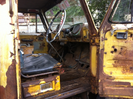 ขายรถหัวยาว 6 ล้อ บรรทุกถังน้ำ ขาย 3 คัน ใช้งานได้ ทะเบียนไม่ขาด ISUZU เครื่อง 6BB1 ช่วงล่างใหญ่ ราคา 110000 สนใจโทร