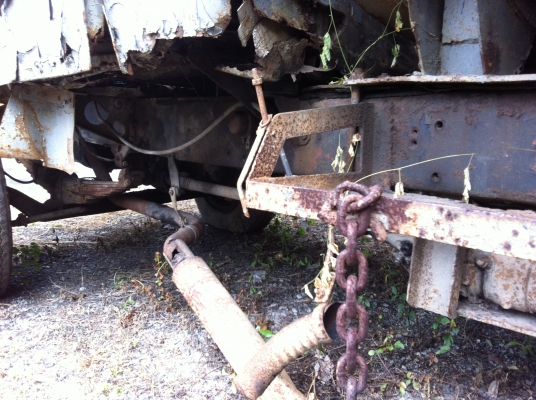 ขายรถหัวยาว 6 ล้อ บรรทุกถังน้ำ ขาย 3 คัน ใช้งานได้ ทะเบียนไม่ขาด ISUZU เครื่อง 6BB1 ช่วงล่างใหญ่ ราคา 110000 สนใจโทร