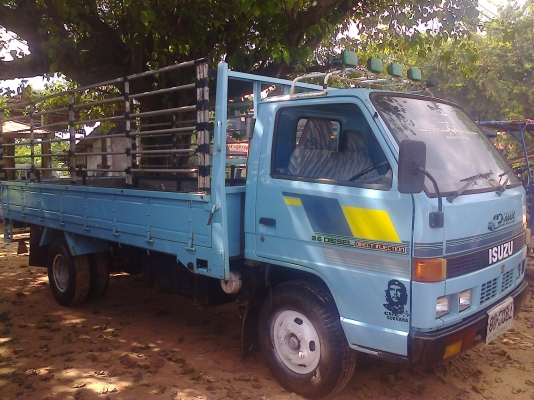 หกล้อ อีซูซู NKR110แรง เกียร์สั้น สภาพดีมากสวยๆพร้อมใช้งาน ทะเบียนพร้อมโอน