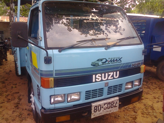 หกล้อ อีซูซู NKR110แรง เกียร์สั้น สภาพดีมากสวยๆพร้อมใช้งาน ทะเบียนพร้อมโอน