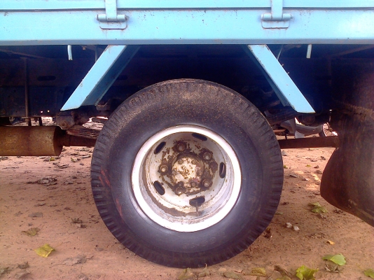 หกล้อ อีซูซู NKR110แรง เกียร์สั้น สภาพดีมากสวยๆพร้อมใช้งาน ทะเบียนพร้อมโอน