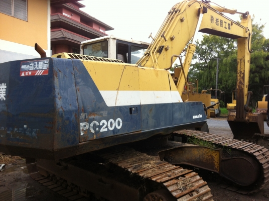 ขายรถแบคโฮ KOMATSU PC-200-5 ซีเรียล.70232 เอกสารอินวอย สภาพสวย 950000 ขายรถแบคโฮ KOMATSU PC-200-5 ซีเรียล.70232 เอกสารอินวอย สภาพสวย 950000