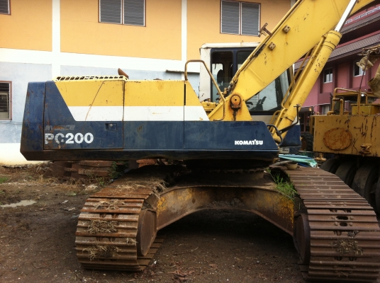 ขายรถแบคโฮ KOMATSU PC-200-5 ซีเรียล.70232 เอกสารอินวอย สภาพสวย 950000 ขายรถแบคโฮ KOMATSU PC-200-5 ซีเรียล.70232 เอกสารอินวอย สภาพสวย 950000