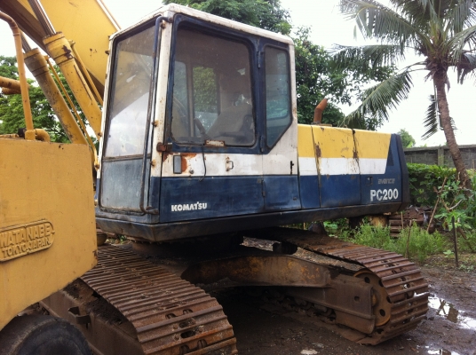 ขายรถแบคโฮ KOMATSU PC-200-5 ซีเรียล.70232 เอกสารอินวอย สภาพสวย 950000 ขายรถแบคโฮ KOMATSU PC-200-5 ซีเรียล.70232 เอกสารอินวอย สภาพสวย 950000