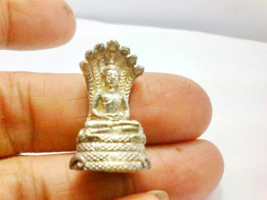 พระนาคปรกเงิน