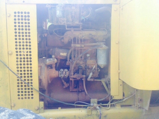 ขายรถเกรด KOMATSU GD 37 เครื่อง 4 สูบเทอร์โบ พร้อมใช้งาน สนใจโทร 081-970-1072
