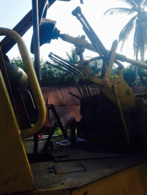 ขายรถเกรด KOMATSU GD 37 เครื่อง 4 สูบเทอร์โบ พร้อมใช้งาน สนใจโทร 081-970-1072