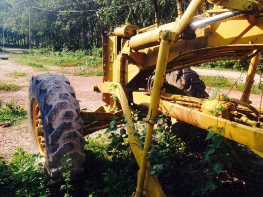 ขายรถเกรด KOMATSU GD 37 เครื่อง 4 สูบเทอร์โบ พร้อมใช้งาน สนใจโทร 081-970-1072