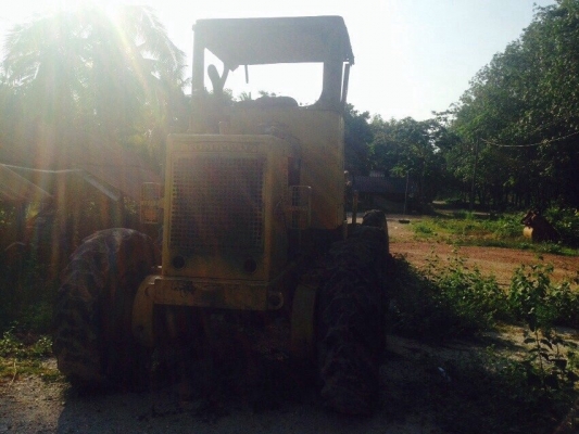 ขายรถเกรด KOMATSU GD 37 เครื่อง 4 สูบเทอร์โบ พร้อมใช้งาน สนใจโทร 081-970-1072