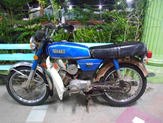 มาๆขายแลก Yamaha DX100 cc ปี1981 สีเดิมโรงงานราคาถูกๆ