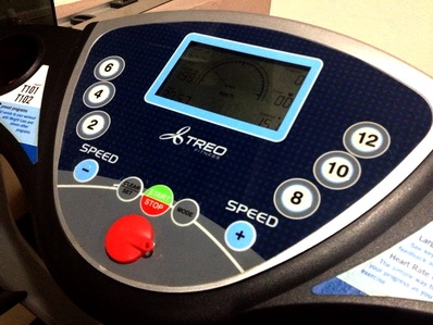 ----ขายแล้ว--- TREO T101-102 มอเตอร์ 1.75 ความเร็ว1-16 KM/H ปรับลาดชันได้ 3ระดับ มีโปรแกรมสำเร็จรูป 12 โปรแกรมทำงาน สายพานยังหนา สภาพสมบูรณ์ไม่ค่อยได้วิ่งครับ ราคาต่อรองได้ รับสินค้าได้ที่ ซอยสวนผัก ตลิ่งชัน กทม ครับ