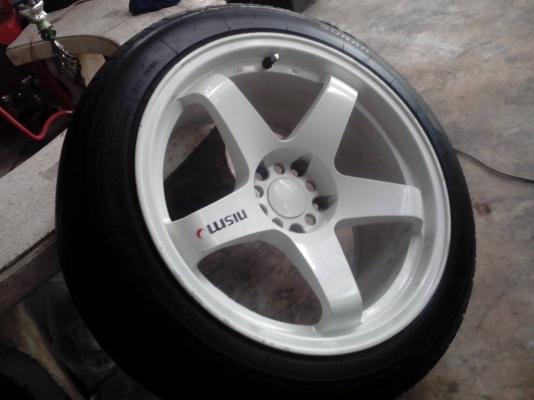 ขาย TE 37 18 นิ้ว กว้าง 8.5 4 วง พร้อมยาง 2012