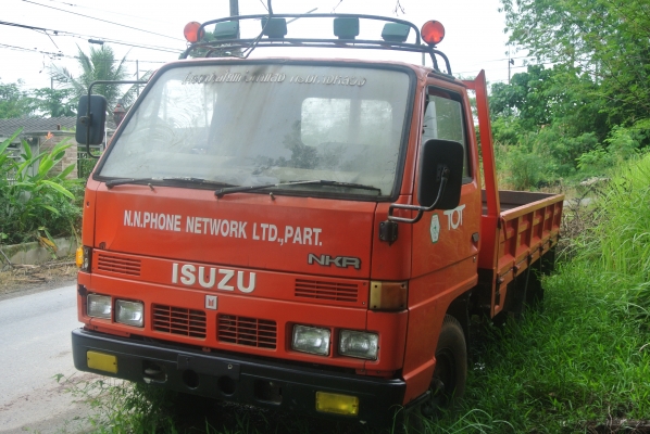 ISUZU NKR