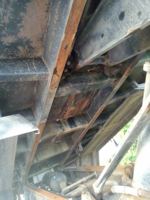 รถฮีโน่ 10 ล้อดั้ม FM3M 260 แรงม้า. ปี 40 สนใจติดต่อ 081 - 6079515 รถฮีโน่ 10 ล้อดั้ม FM3M 260 แรงม้า. ปี 40 สนใจติดต่อ 081 - 6079515