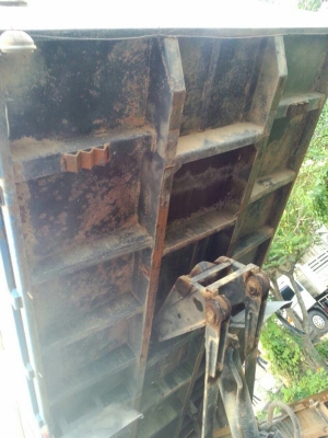 รถฮีโน่ 10 ล้อดั้ม FM3M 260 แรงม้า. ปี 40 สนใจติดต่อ 081 - 6079515 รถฮีโน่ 10 ล้อดั้ม FM3M 260 แรงม้า. ปี 40 สนใจติดต่อ 081 - 6079515