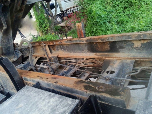 รถฮีโน่ 10 ล้อดั้ม FM3M 260 แรงม้า. ปี 40 สนใจติดต่อ 081 - 6079515 รถฮีโน่ 10 ล้อดั้ม FM3M 260 แรงม้า. ปี 40 สนใจติดต่อ 081 - 6079515