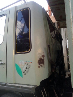 รถฮีโน่ 10 ล้อดั้ม FM3M 260 แรงม้า. ปี 40 สนใจติดต่อ 081 - 6079515 รถฮีโน่ 10 ล้อดั้ม FM3M 260 แรงม้า. ปี 40 สนใจติดต่อ 081 - 6079515