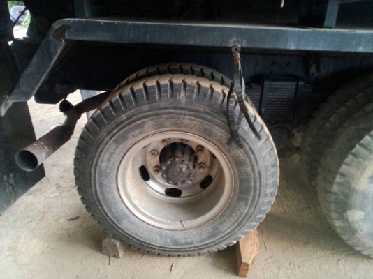 รถฮีโน่ 10 ล้อดั้ม FM3M 260 แรงม้า. ปี 40 สนใจติดต่อ 081 - 6079515 รถฮีโน่ 10 ล้อดั้ม FM3M 260 แรงม้า. ปี 40 สนใจติดต่อ 081 - 6079515