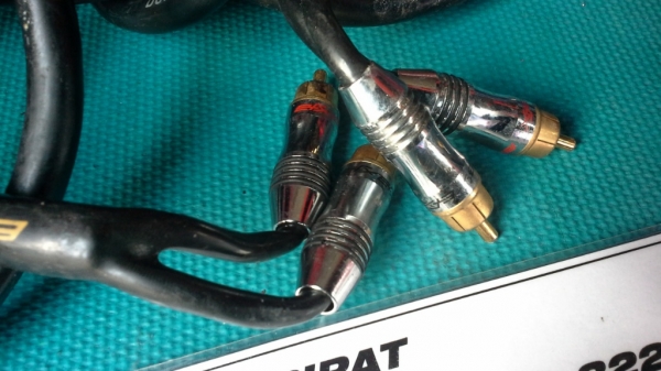 สายสัญญาณ RCA ยาว 5 เมตร มือสองจากญี่ปุ่น สายสัญญาณ RCA ยาว 5 เมตร มือสองจากญี่ปุ่น