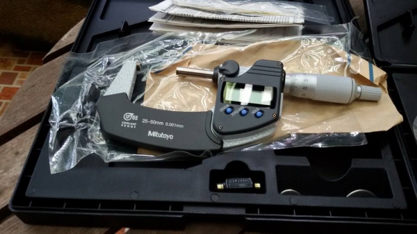ขาย  ไมโครมิเตอร์ Mitutoyo : MCD50MJ