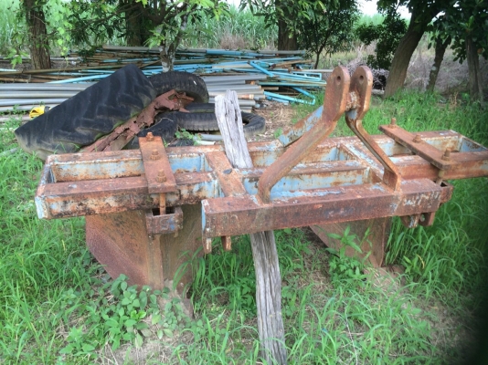 ขายผาลยกร่องแบบหัวหมู สภาพพร้อมใช้ ราคา 30,000 บาท ราคาต่อรองได้ สนใจติดต่อ 095-9483869