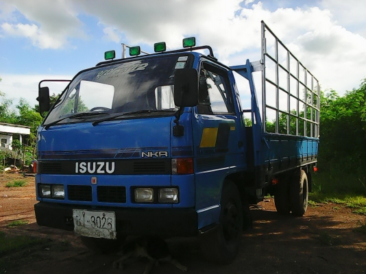 ขายหกล้อISUZU-NKR-110-HP สภาพพร้อมใช้งาน ราคาเบาๆ