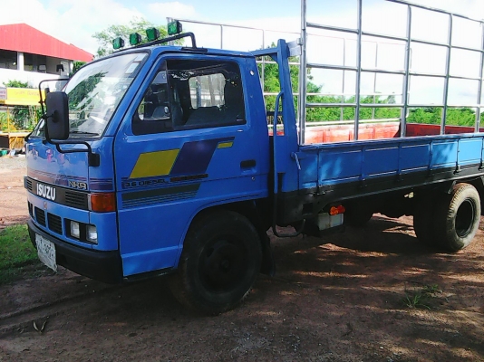 ขายหกล้อISUZU-NKR-110-HP สภาพพร้อมใช้งาน ราคาเบาๆ