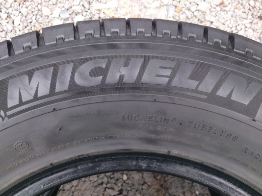 ขายยางMICHELIN 195R14 ยางปี13 จำนวน 4 เส้น