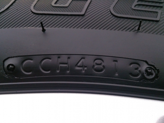 ขายแม็กพร้อมยางถอดป้ายแดงHONDA CRV ขอบ17 ยางบริสโตน225/65R17 ยางสัปดาห์ที่48ปี13 (ตุ่มหน้ายางยังอยู่ครบใหม่ๆ) จำนวน 1 ชุด