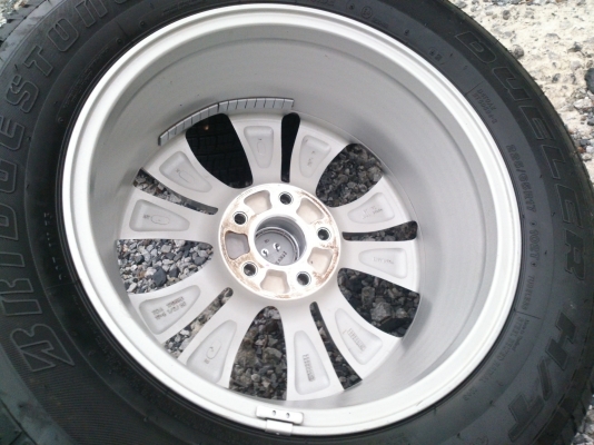 ขายแม็กพร้อมยางถอดป้ายแดงHONDA CRV ขอบ17 ยางบริสโตน225/65R17 ยางสัปดาห์ที่48ปี13 (ตุ่มหน้ายางยังอยู่ครบใหม่ๆ) จำนวน 1 ชุด