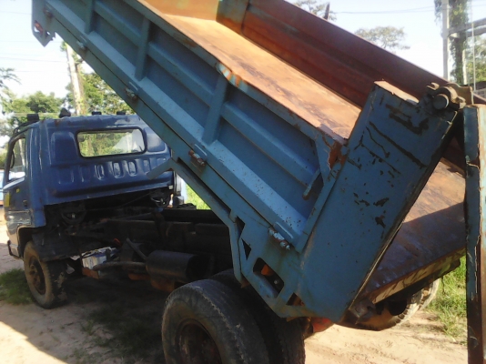 หกล้อ อีซูซุ NPR115แรงดั้ม ย.3.80ม สภาพสวยพร้อมลุย พวงมาลัยเพาเวอร์ เล่มทะเบียนครบ