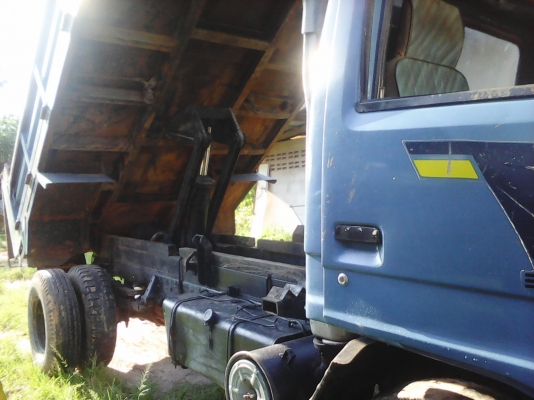 หกล้อ อีซูซุ NPR115แรงดั้ม ย.3.80ม สภาพสวยพร้อมลุย พวงมาลัยเพาเวอร์ เล่มทะเบียนครบ รราคา385000บ ตัดไม่ถูกไม่แพง ครับ