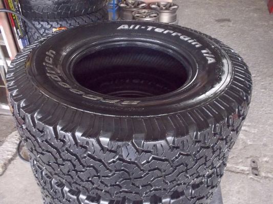 ขาย  31x10.5x15  BF ALL ปี08 ดอกสวยไม่บั้ง 4เส้น
